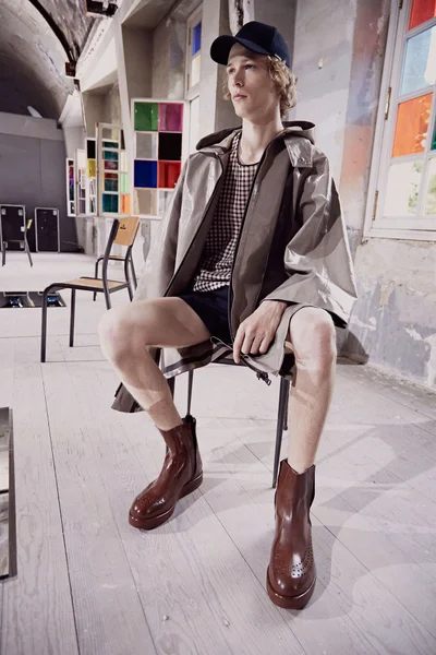 Look 4